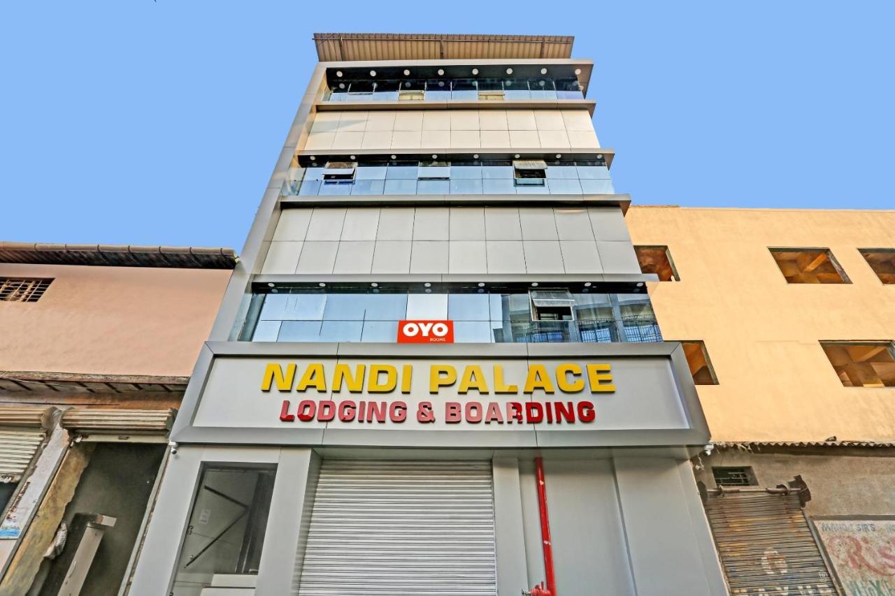 Hotel O Nandi Palace Lodging And Boarding Ulhāsnagar Exterior foto